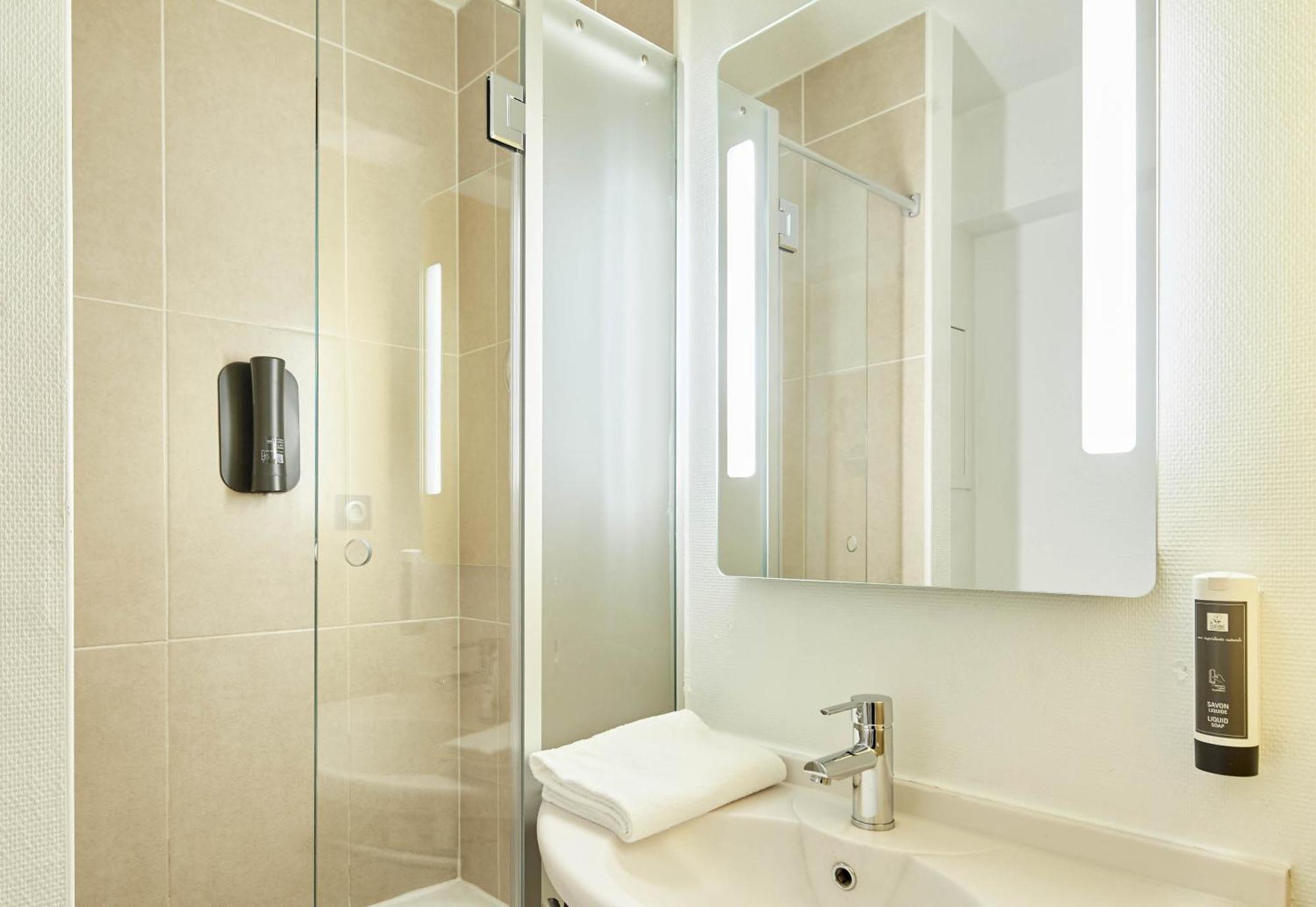 B&B Hotel Evry Lisses 2 מראה חיצוני תמונה