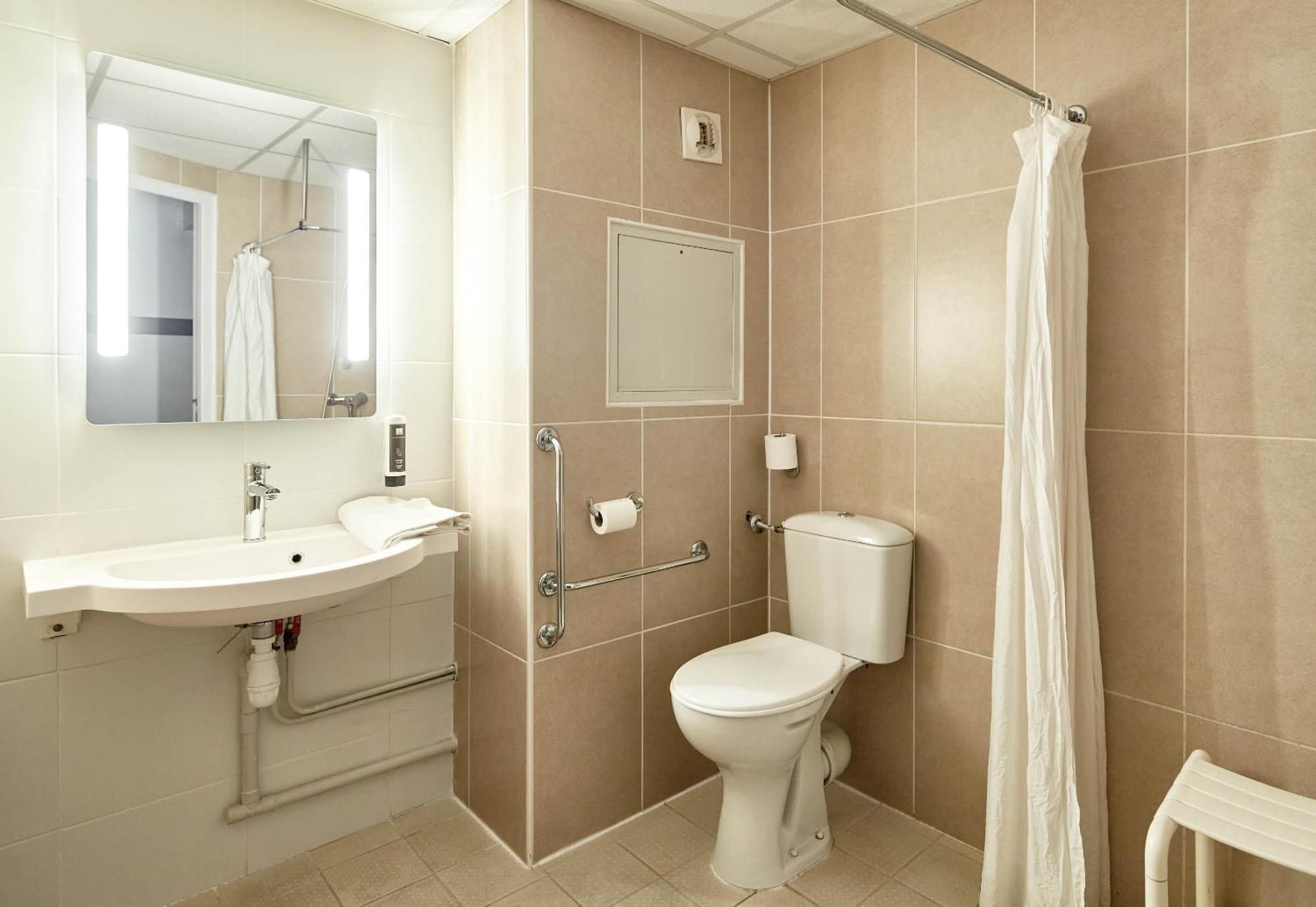 B&B Hotel Evry Lisses 2 מראה חיצוני תמונה